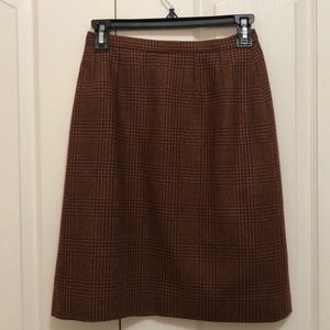 Guy Laroche Women’s Wool skirt size 36/US 6